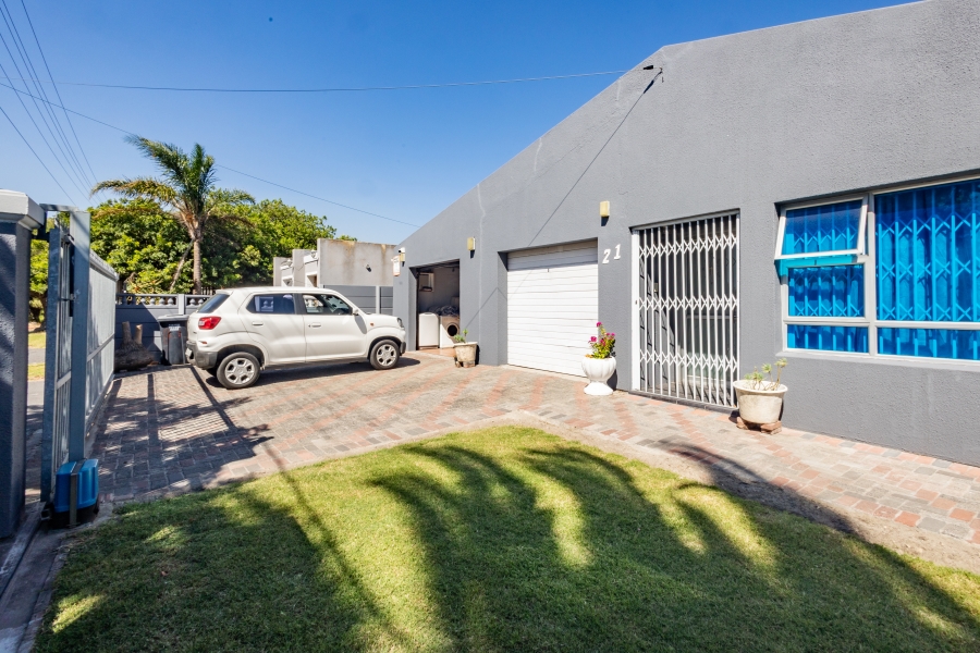 3 Bedroom Property for Sale in Mabille Park Western Cape